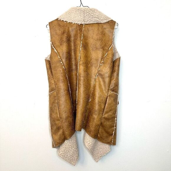 Hot and Delicious Faux Leather Waterfall Front Sherpa Lined Vest Brown Medium - Picture 2 of 4